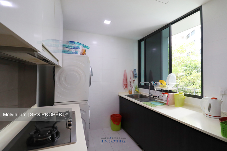 Esparina Residences (D19), Condominium #179832522